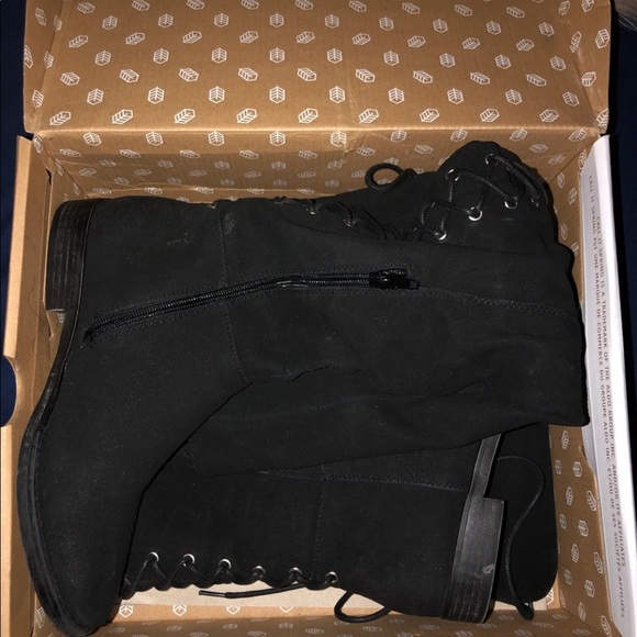 Black suede boots - Picture 3 of 4
